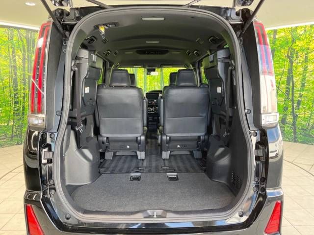 Toyota NOAH 2018-02 24389-11