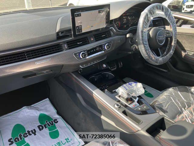 Audi RS5 2021-09 320116-5