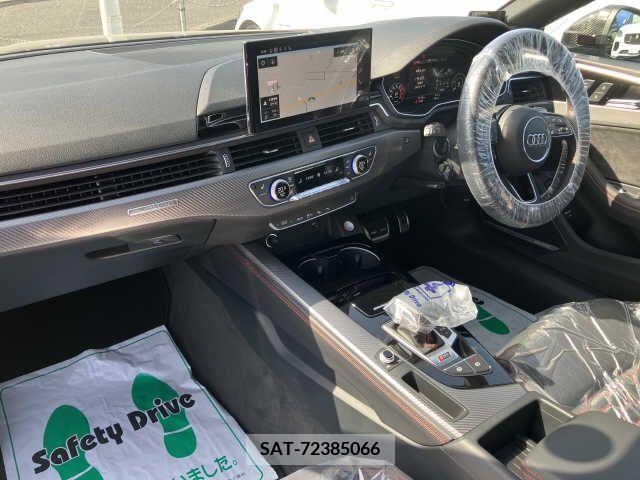 Audi RS5 2021-09 320116-1
