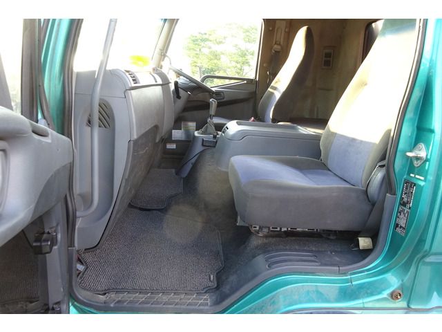 MITSUBISHI FUSO Fighter 2013-03 22084-2