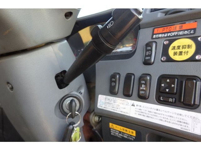 MITSUBISHI FUSO Fighter 2013-03 22084-19