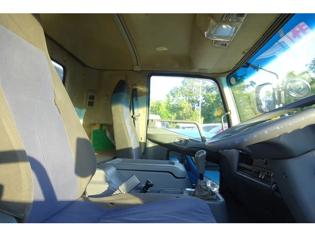 MITSUBISHI FUSO Fighter 2013-03 22084-16