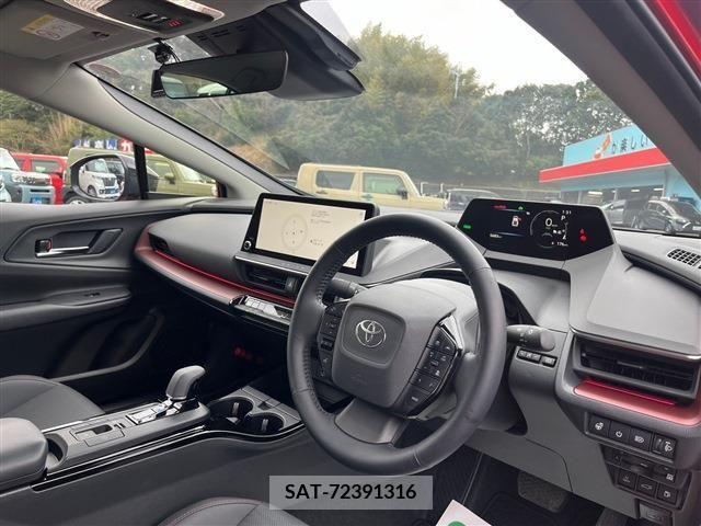 Toyota PRIUS 2023-02 372444-27
