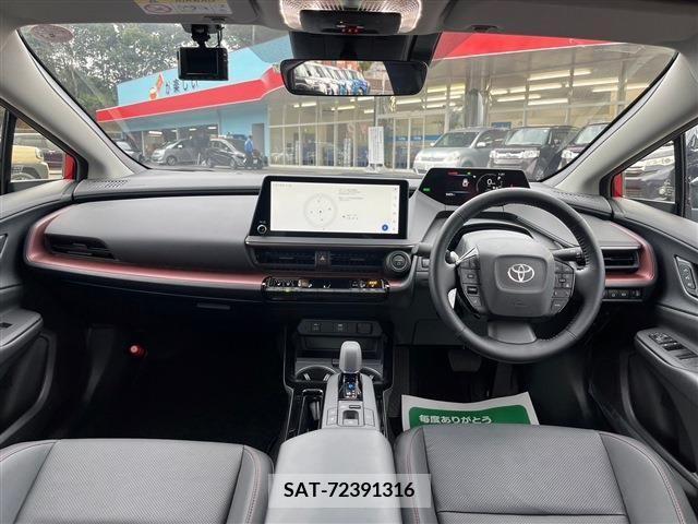 Toyota PRIUS 2023-02 372444-1