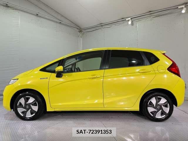 Honda FIT 2014-04 204558-11