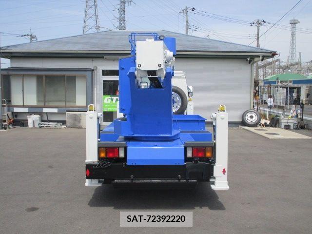 Isuzu ELF TRUCK 2013-03 296978-5