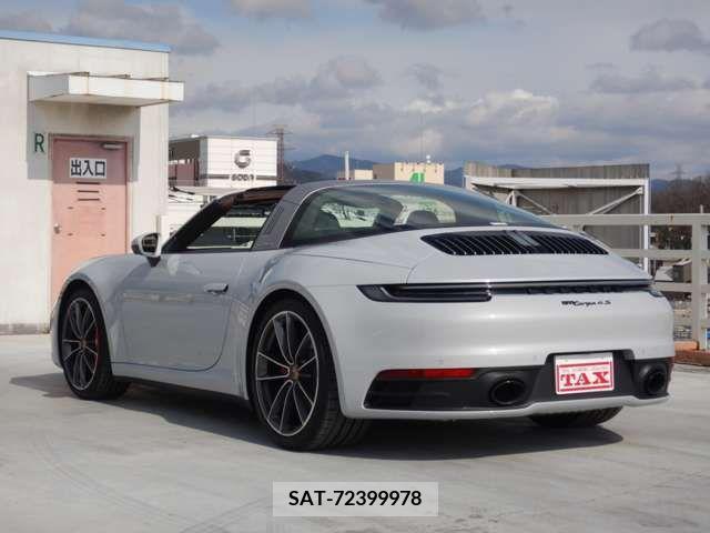 Porsche 911 2023-03 216322-2