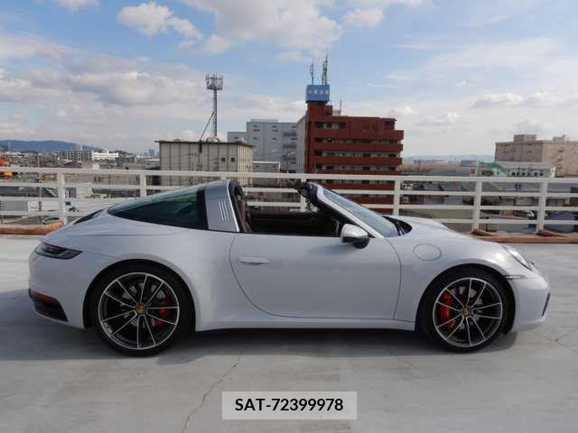 Porsche 911 2023-03 216322-7