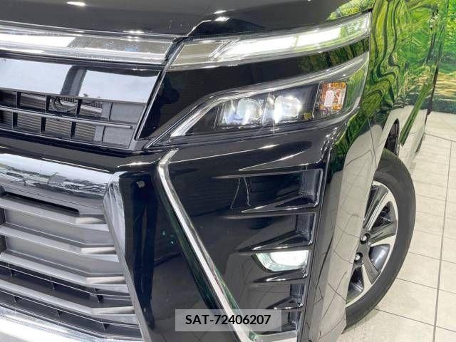 Toyota VOXY 2018-03 209577-13