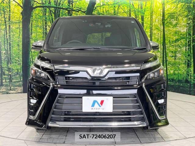 Toyota VOXY 2018-03 209577-15