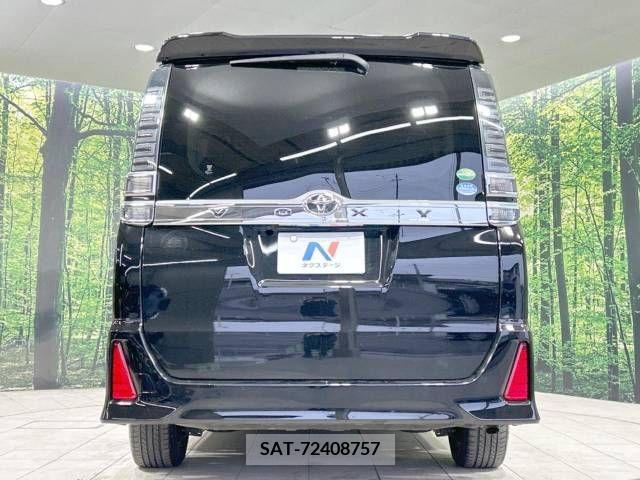 Toyota VOXY 2017-08 225088-15