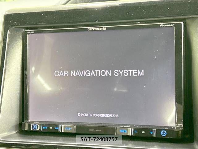 Toyota VOXY 2017-08 225088-4
