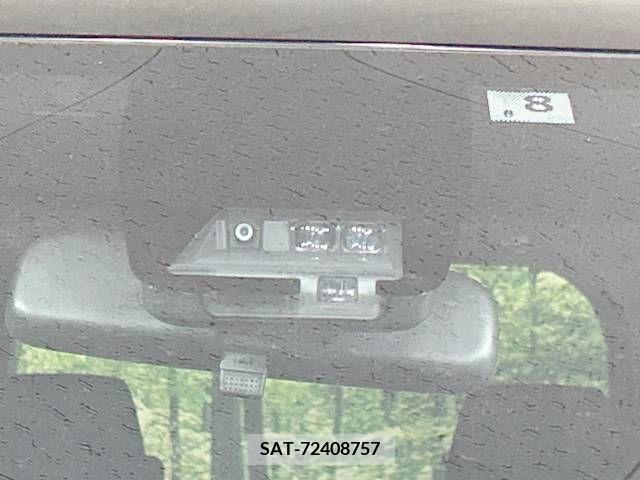 Toyota VOXY 2017-08 225088-3