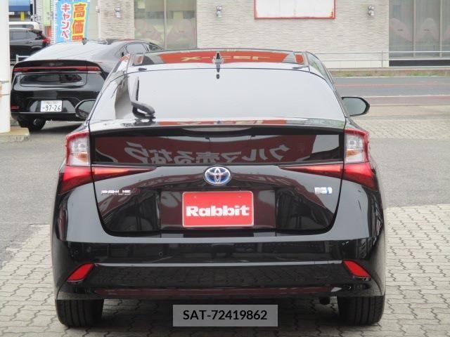 Toyota PRIUS 2022-01 322499-9