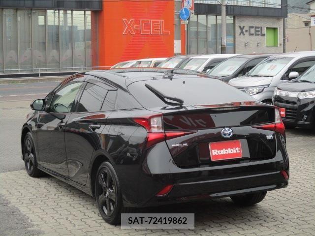 Toyota PRIUS 2022-01 322499-8