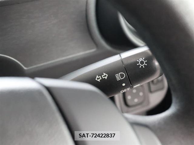 Toyota AQUA 2019-01 395666-26