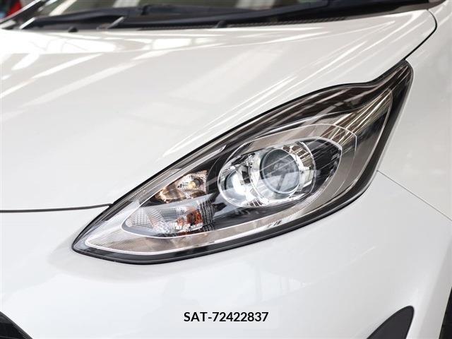 Toyota AQUA 2019-01 395666-23