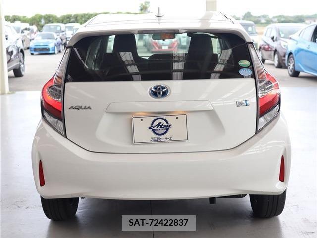 Toyota AQUA 2019-01 395666-20