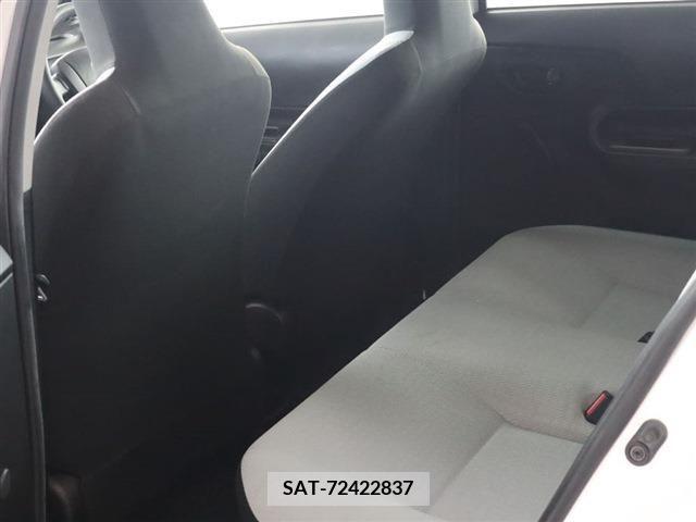 Toyota AQUA 2019-01 395666-14