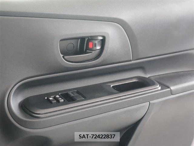Toyota AQUA 2019-01 395666-6