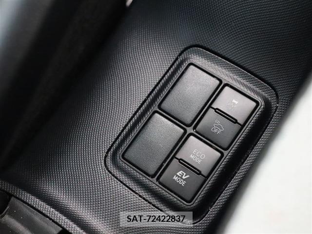 Toyota AQUA 2019-01 395666-9