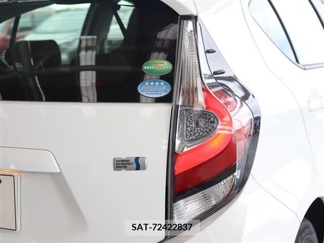 Toyota AQUA 2019-01 395666-24