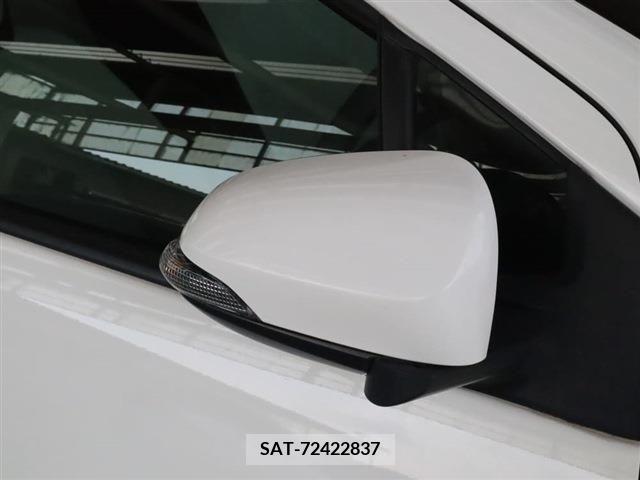 Toyota AQUA 2019-01 395666-27