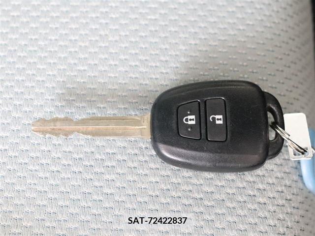 Toyota AQUA 2019-01 395666-15