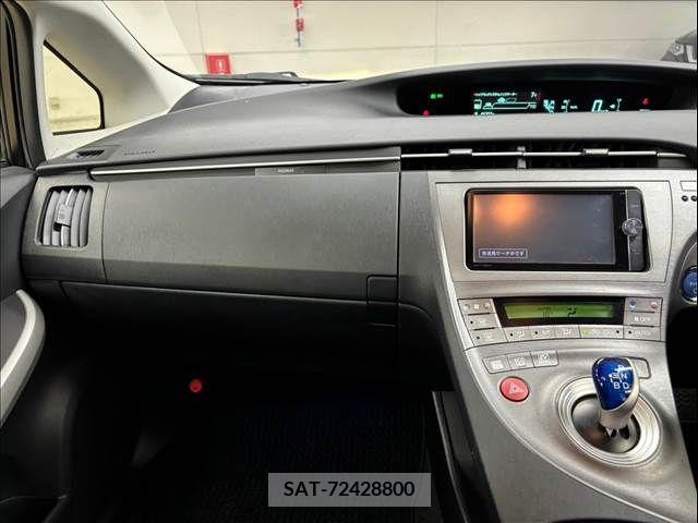 Toyota PRIUS 2012-11 375361-11