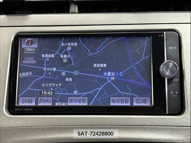 Toyota PRIUS 2012-11 375361-2