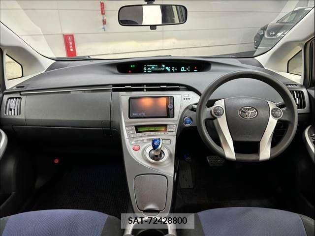 Toyota PRIUS 2012-11 375361-1