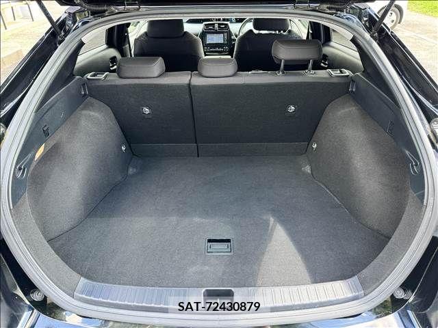 Toyota PRIUS 2016-11 393410-10
