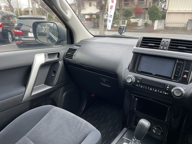 Toyota PRADO 2014-04 184575-9