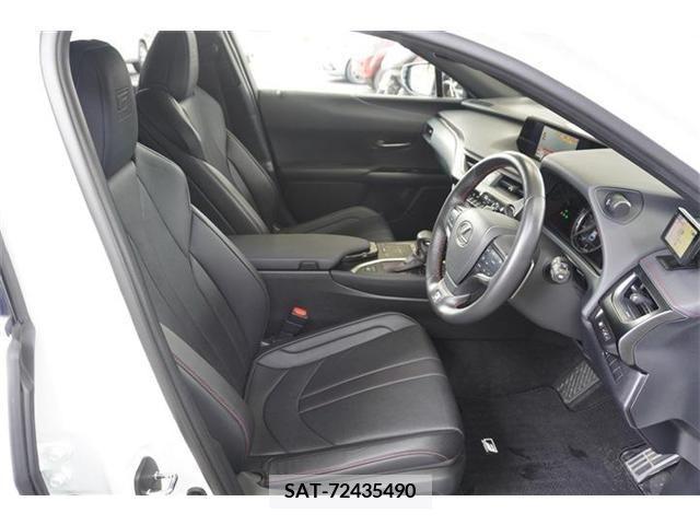 Lexus UX 2019-04 354123-12