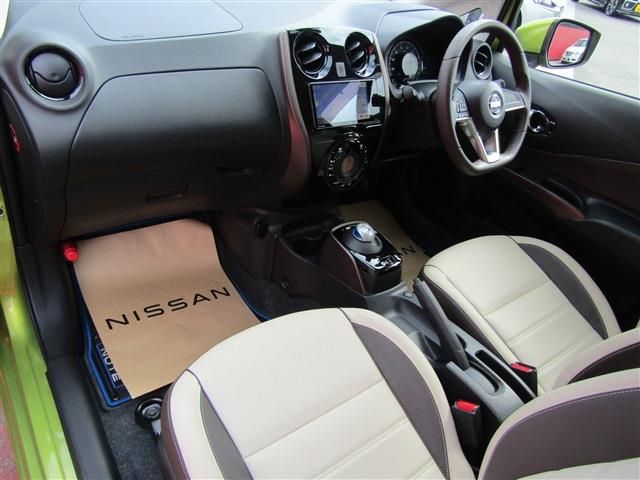 Nissan NOTE 2017-04 6874-19