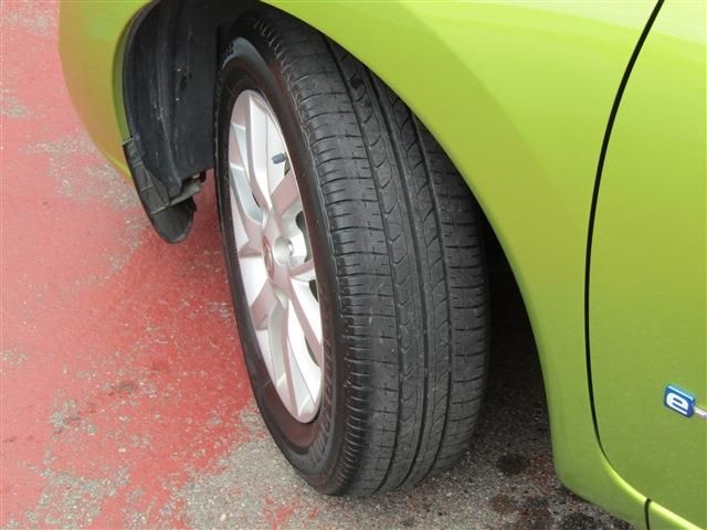 Nissan NOTE 2017-04 6874-9