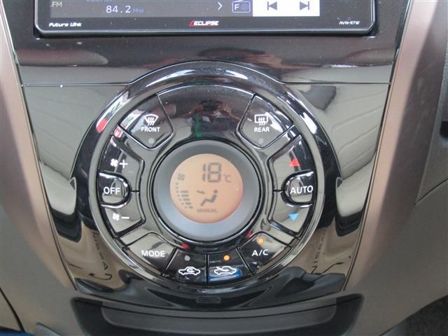 Nissan NOTE 2017-04 6874-13