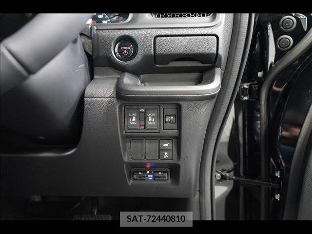 Honda e 2023-10 254618-13