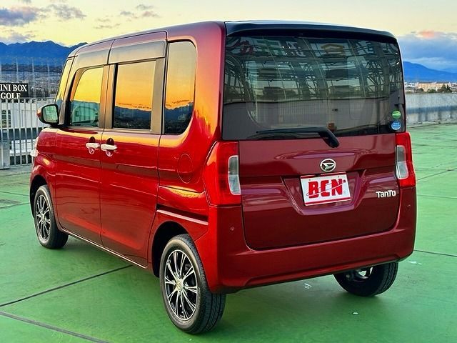 Daihatsu TANTO 2018-10 187487-8