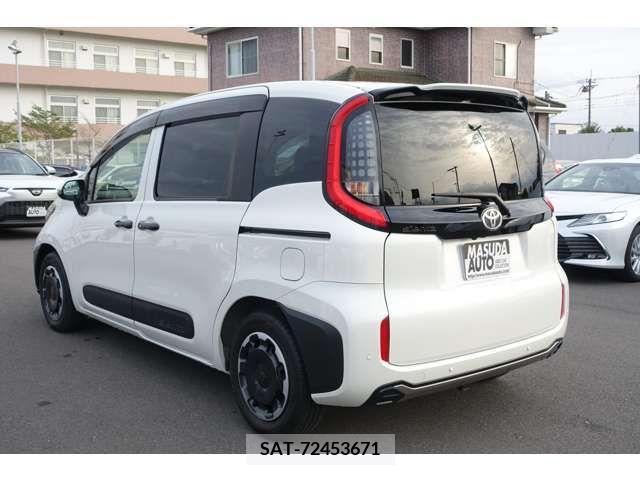 Toyota SIENTA 2022-11 285070-4