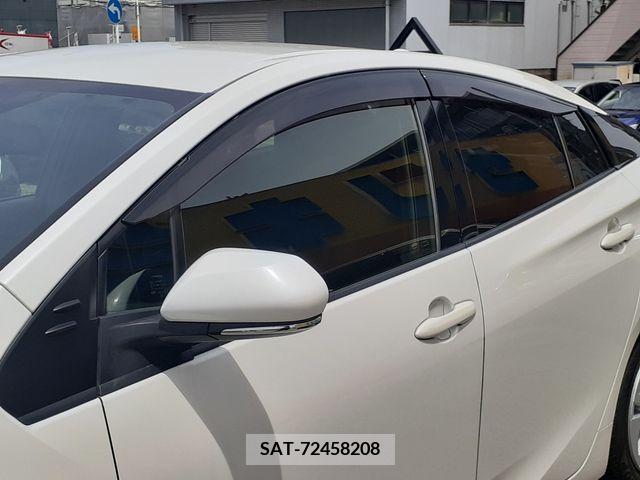 Toyota PRIUS 2016-12 282152-8
