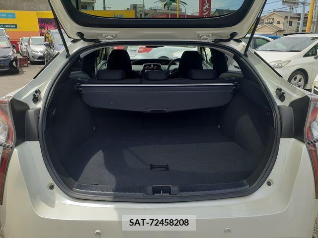 Toyota PRIUS 2016-12 282152-18