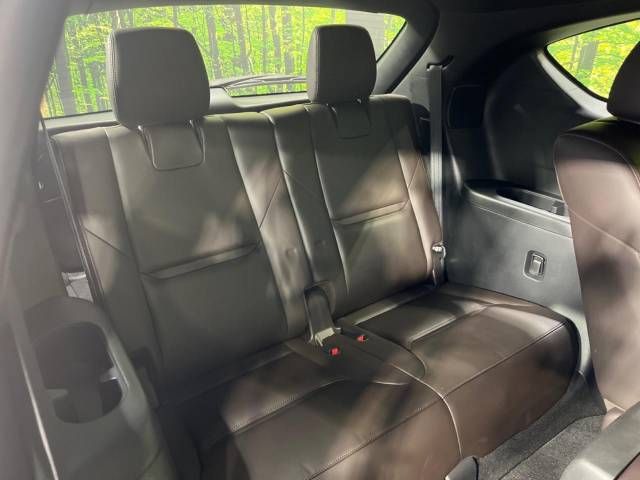 Mazda CX-8 2018-03 27268-9