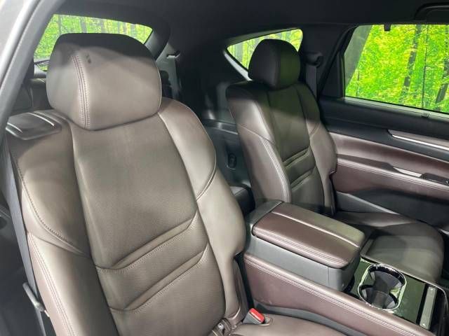 Mazda CX-8 2018-03 27268-8