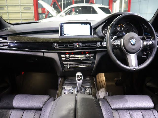 Bmw X5 2018-03 26674-1