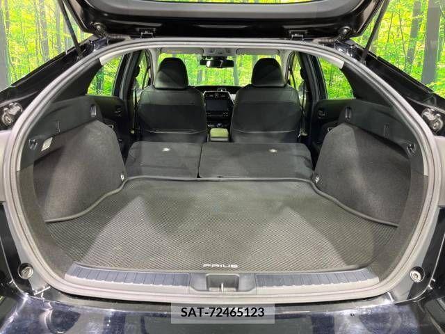 Toyota PRIUS 2019-01 282079-10