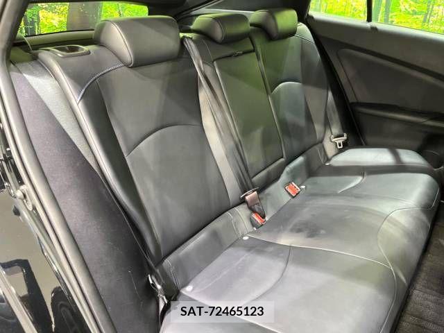 Toyota PRIUS 2019-01 282079-9