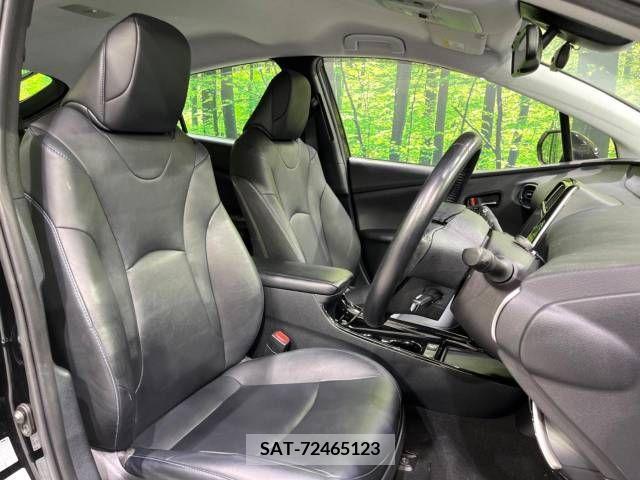 Toyota PRIUS 2019-01 282079-8