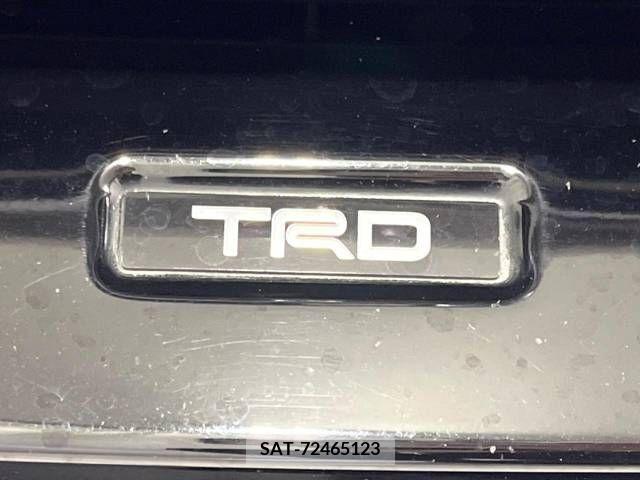 Toyota PRIUS 2019-01 282079-3
