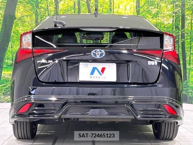 Toyota PRIUS 2019-01 282079-15